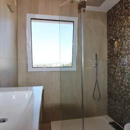 Apartamento Amendoeiras Ii -